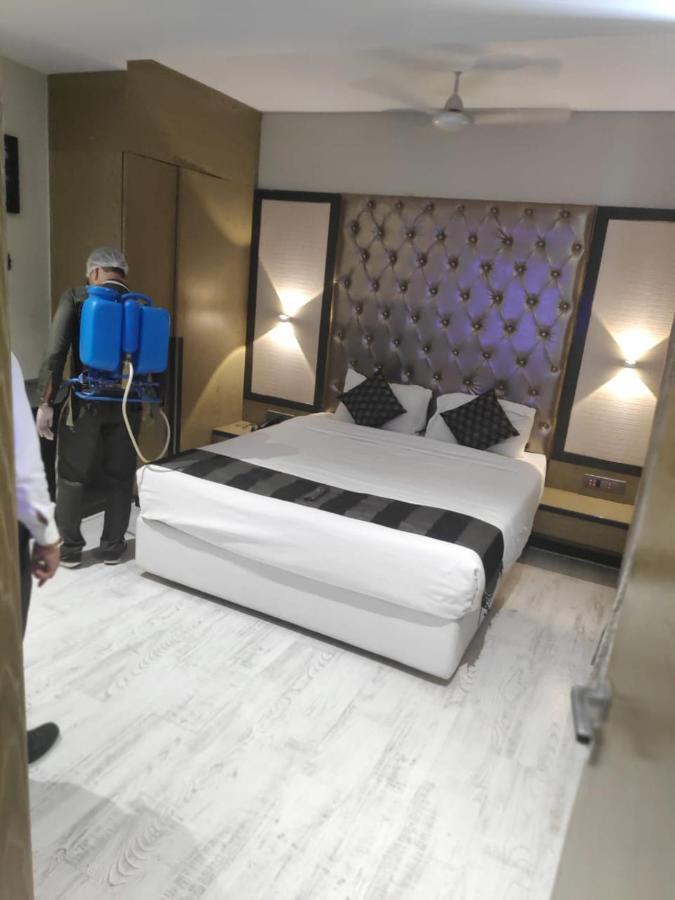 Hotel The Imperial Grand Ujjain Exterior foto
