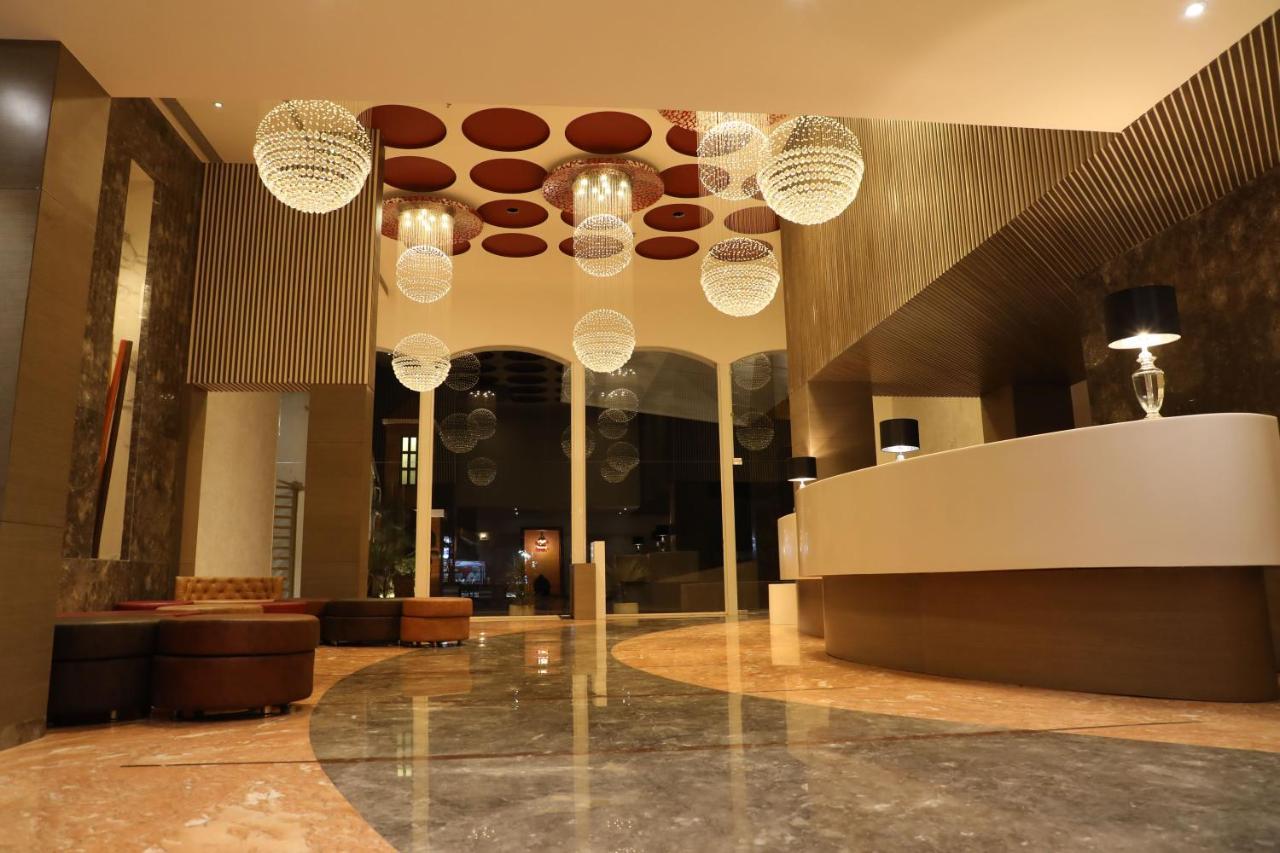 Hotel The Imperial Grand Ujjain Exterior foto