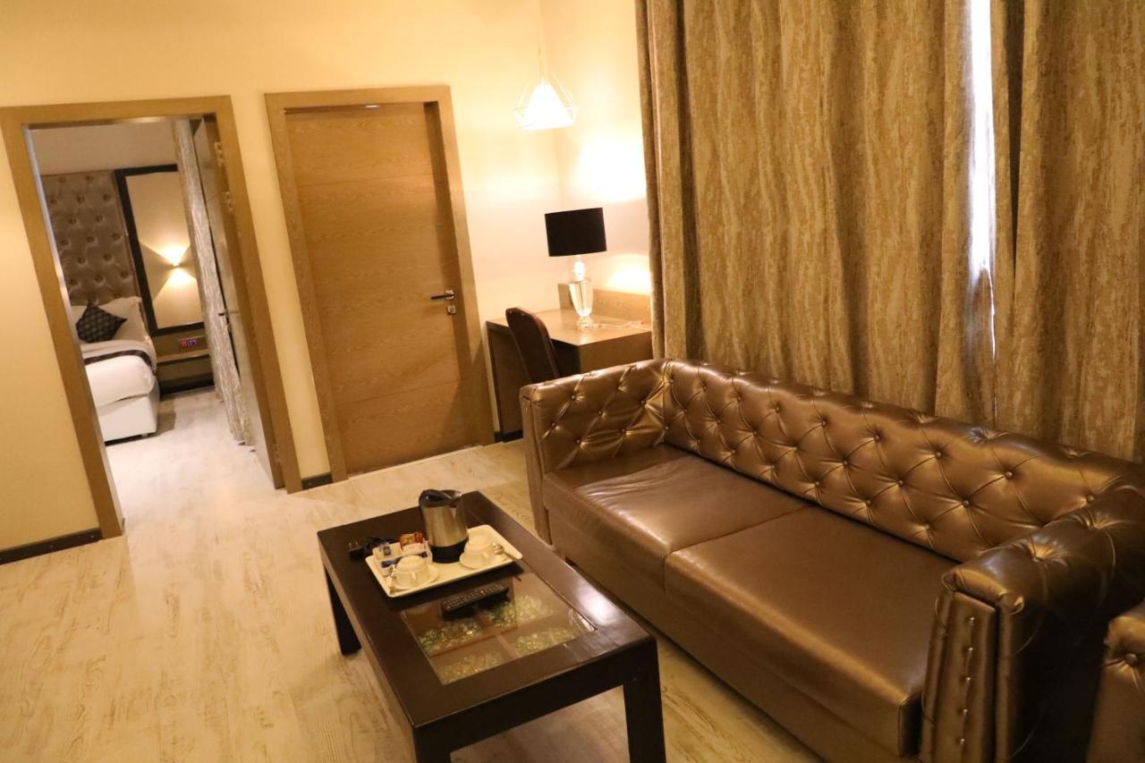 Hotel The Imperial Grand Ujjain Exterior foto